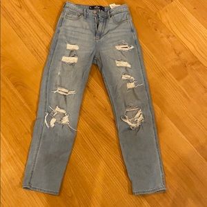 •high rise hollister ripped jeans✨